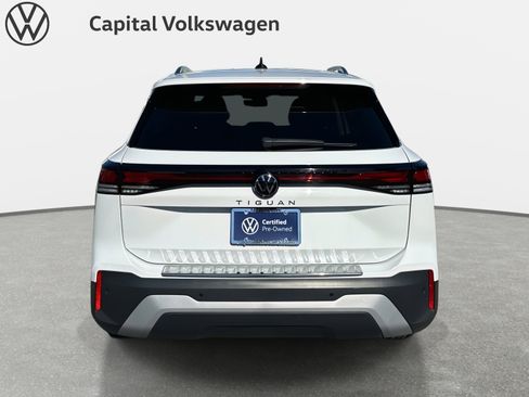Certified 2025 Volkswagen Tiguan S image 6
