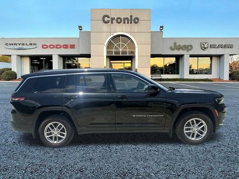 Used 2023 Jeep Grand Cherokee L Laredo w/ Luxury Tech Group I AWD/4WD image 3