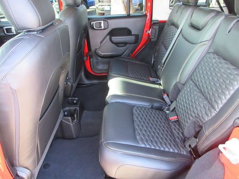 Used 2025 Jeep Wrangler Sport S image 14