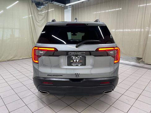 Used 2023 GMC Acadia SLE w/ Driver Convenience Package FWD image 6