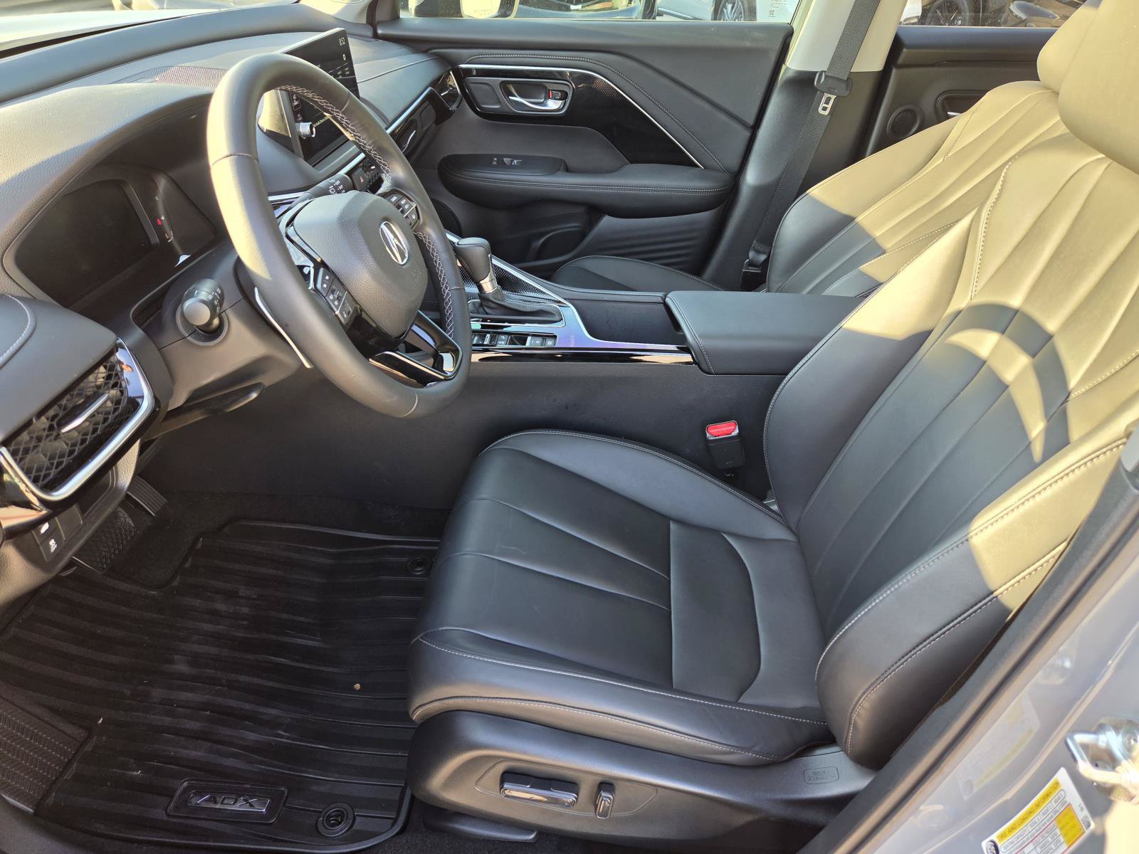 Used 2025 Acura ADX FWD image 16