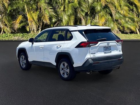 Used 2022 Toyota RAV4 XLE w/ Convenience Package AWD/4WD image 7