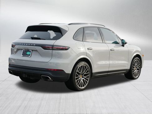 Used 2021 Porsche Cayenne image 5