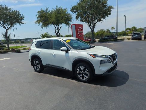 Certified 2023 Nissan Rogue SV AWD/4WD image 1