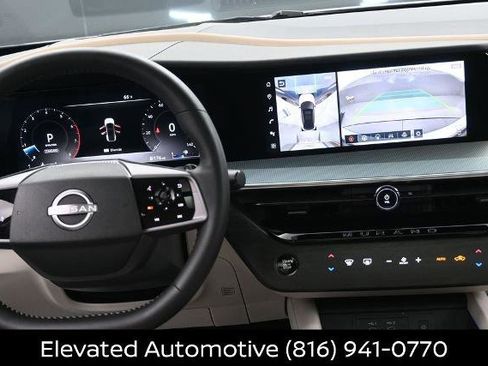 Certified 2025 Nissan Murano Platinum w/ Cargo Package AWD/4WD image 15