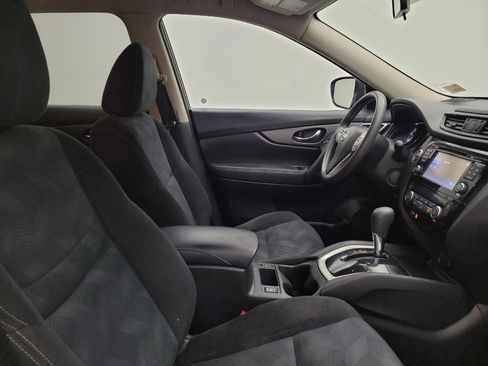 Used 2016 Nissan Rogue SV w/ SV Premium Package image 21