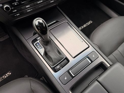 Used 2015 Hyundai Genesis 3.8 RWD image 42