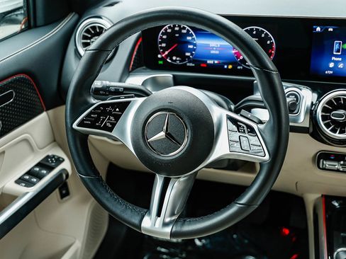 Certified 2025 Mercedes-Benz GLB 250 4MATIC image 13