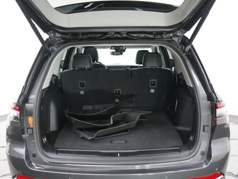 Used 2023 Jeep Grand Cherokee 4WD 4xe image 16