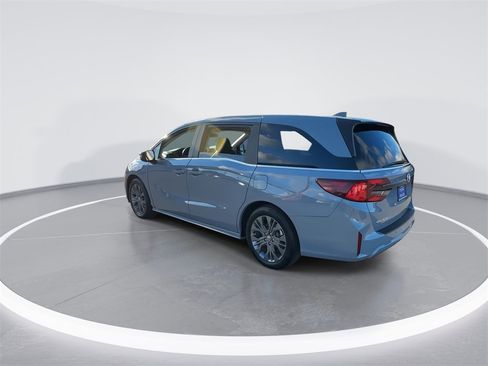 Certified 2025 Honda Odyssey Touring image 10