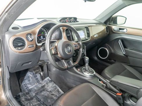 Used 2013 Volkswagen Beetle TDI image 12