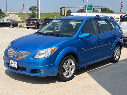 Used 2008 Pontiac Vibe w/ Preferred Package FWD image 4