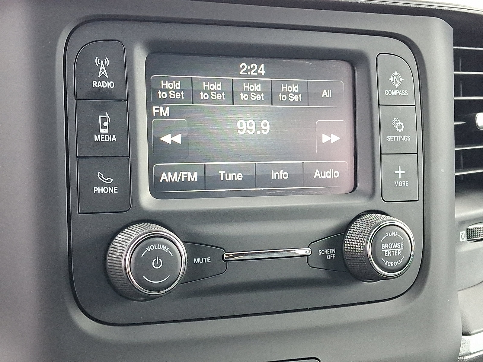 Used 2022 RAM 1500 Big Horn AWD/4WD image 16