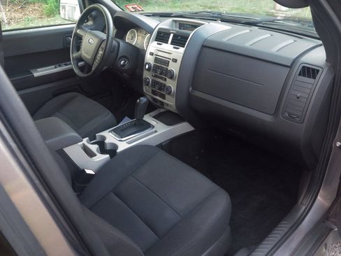 Used 2009 Ford Escape XLT FWD image 17