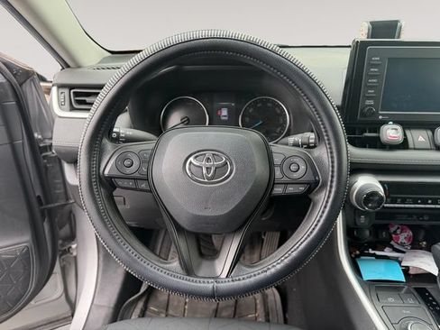 Used 2022 Toyota RAV4 XLE w/ Carpet Mat Package (TMS) AWD/4WD image 12