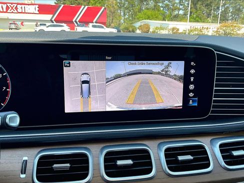 Used 2023 Mercedes-Benz GLS 450 4MATIC image 27