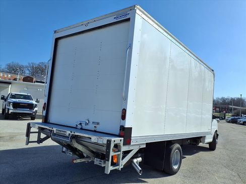 New 2026 GMC Savana 4500 w/ Driver Convenience Package image 21