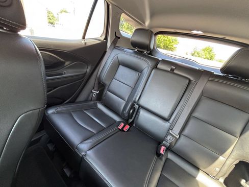 Used 2024 GMC Terrain SLT AWD/4WD image 41