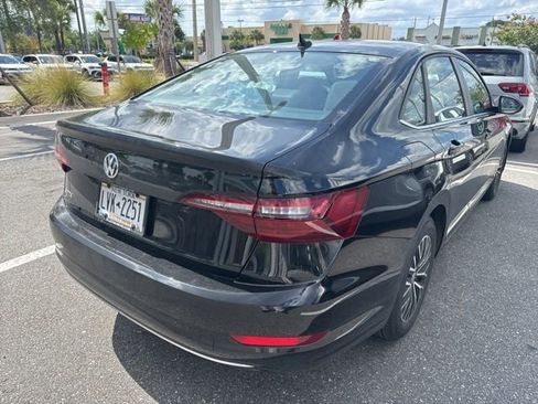 Used 2021 Volkswagen Jetta SE w/ SE Cold Weather Package FWD image 8