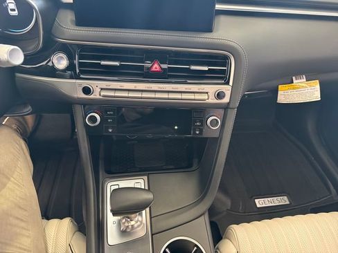Used 2025 Genesis G70 2.5T w/ Sport Prestige Package AWD/4WD image 17