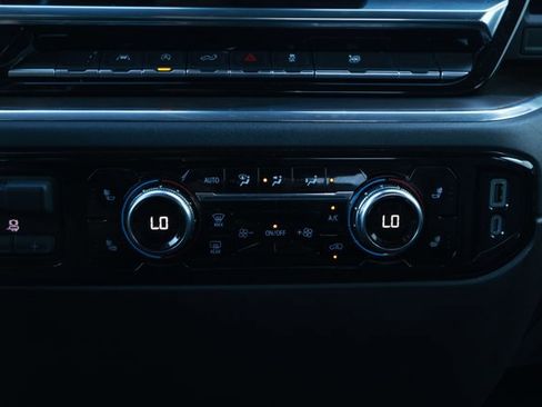 Used 2025 GMC Sierra 1500 SLT image 20