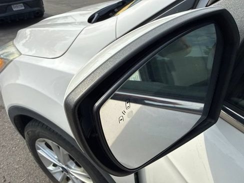 Used 2019 Ford Escape SE FWD image 11