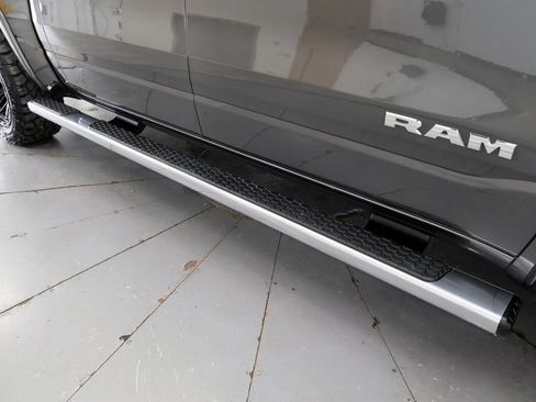 Used 2022 RAM 1500 Laramie AWD/4WD image 39