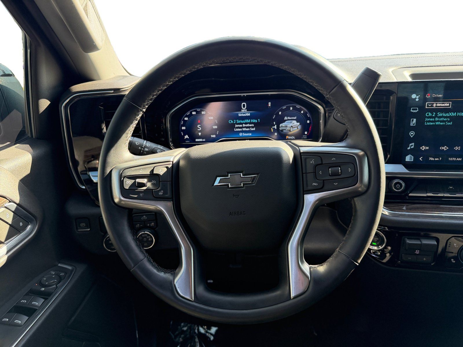 Used 2023 Chevrolet Silverado 1500 RST w/ Rally Edition RWD image 12