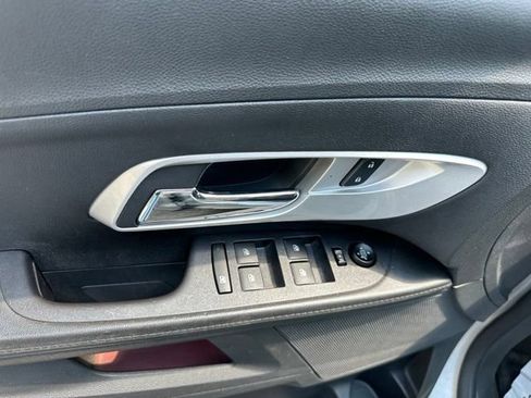 Used 2016 Chevrolet Equinox LS FWD image 14