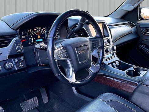 Used 2019 GMC Yukon SLT w/ Graphite Performance Edition image 4