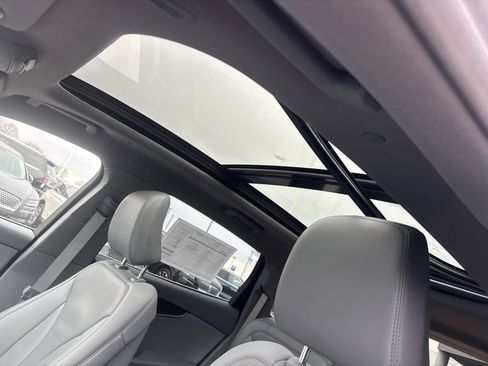 Certified 2022 Lincoln Nautilus Reserve w/ Cargo Utility Package image 25