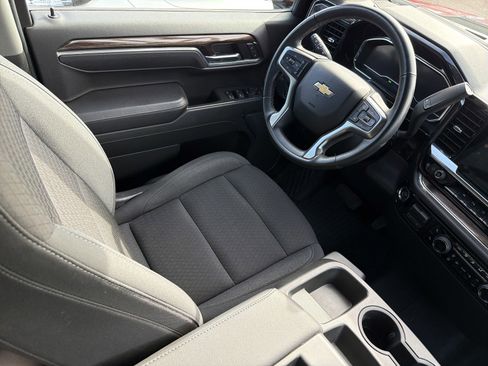Used 2023 Chevrolet Silverado 1500 LT image 9