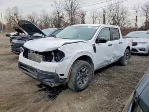 Used 2024 Ford Maverick XLT w/ Equipment Group 300A Standard AWD/4WD image 3