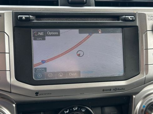 Used 2016 Toyota 4Runner SR5 Premium image 33