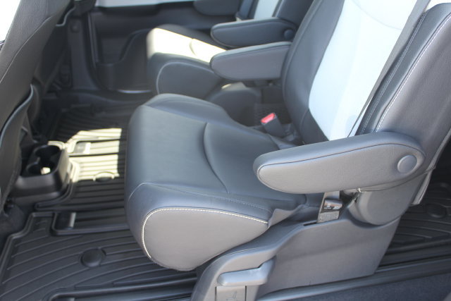 Certified 2026 Toyota Sienna XSE FWD image 29