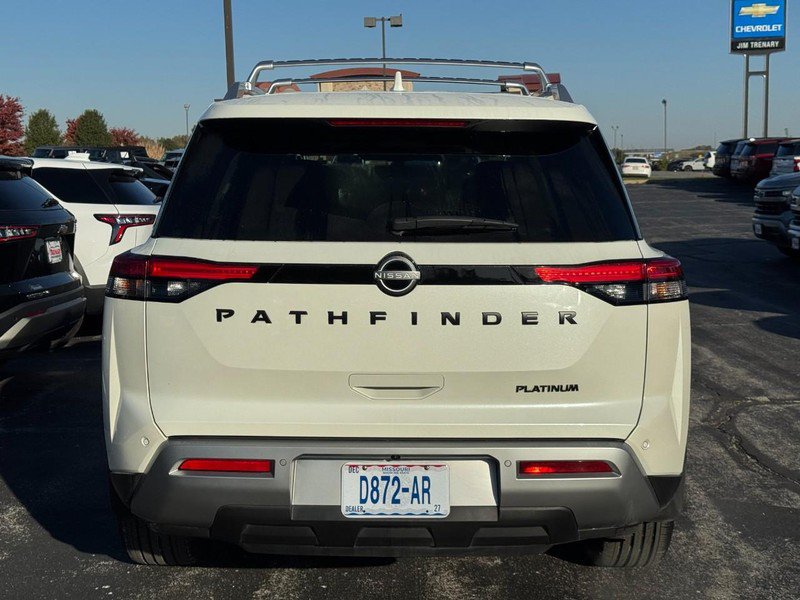 Used 2024 Nissan Pathfinder Platinum w/ Black Appearance Package FWD image 4