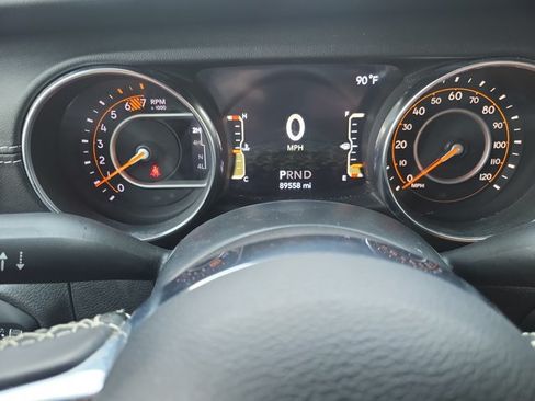Used 2020 Jeep Wrangler Unlimited Sahara AWD/4WD image 29