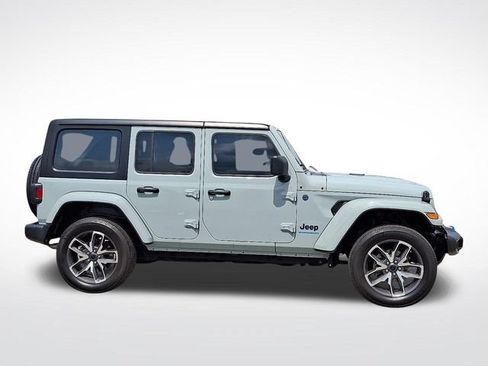 Used 2024 Jeep Wrangler Unlimited w/ Convenience Group AWD/4WD image 7