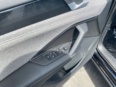 New 2025 Volkswagen Tiguan S image 13