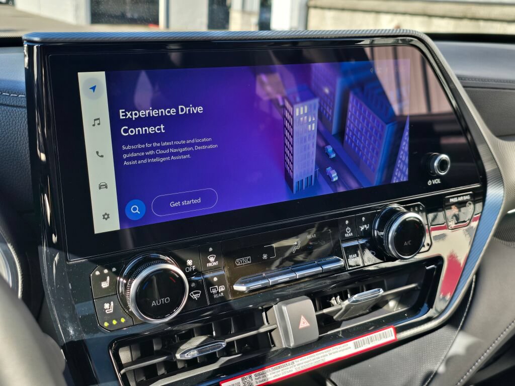 New 2026 Toyota Highlander Platinum AWD/4WD image 24