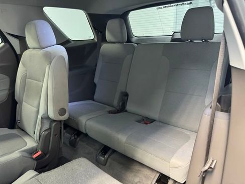 Used 2020 Chevrolet Traverse LT image 31