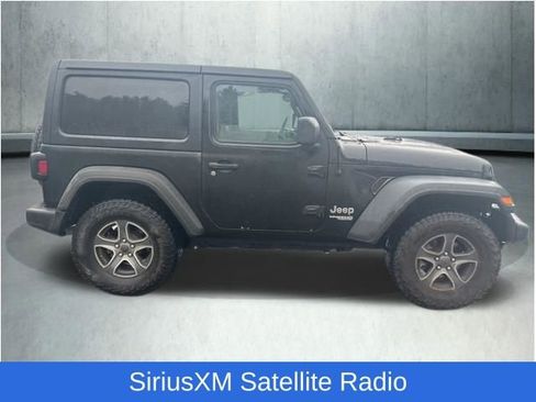 Used 2018 Jeep Wrangler Sport image 3