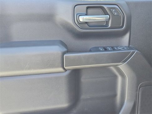 Used 2020 Chevrolet Silverado 1500 Custom w/ Custom Value Package image 21