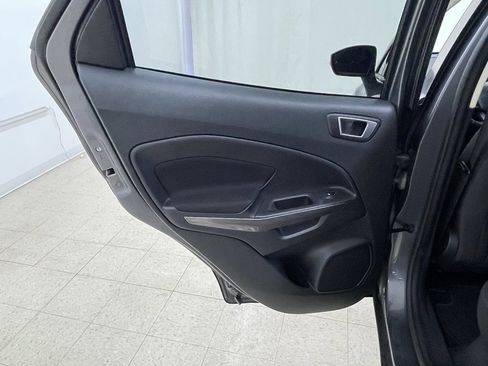 Used 2019 Ford EcoSport SE w/ SE Convenience Package image 16