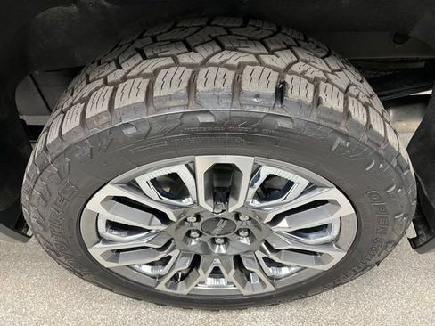 Used 2023 GMC Sierra 1500 Denali Ultimate AWD/4WD image 16