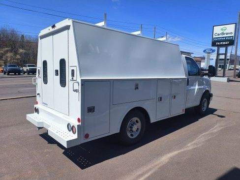New 2024 Chevrolet Express 3500 w/ Power Convenience Package RWD image 8
