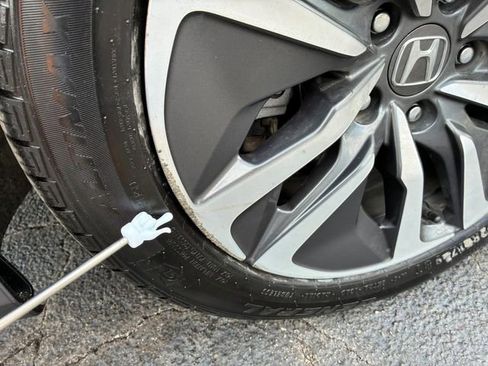 Used 2019 Honda Accord Touring image 38