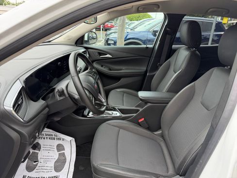 Used 2025 Buick Encore GX Preferred FWD image 26