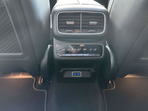 Certified 2025 Mercedes-Benz GLS 450 4MATIC image 43