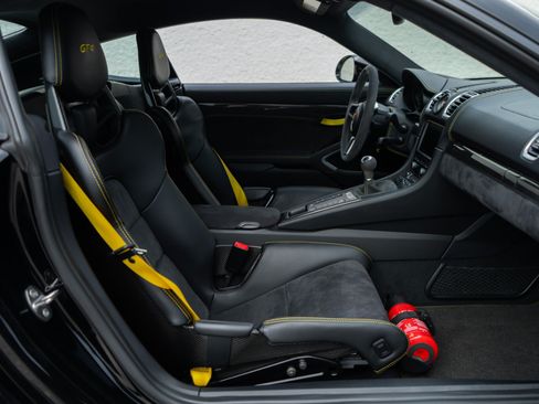 Used 2016 Porsche Cayman GT4 RWD image 18